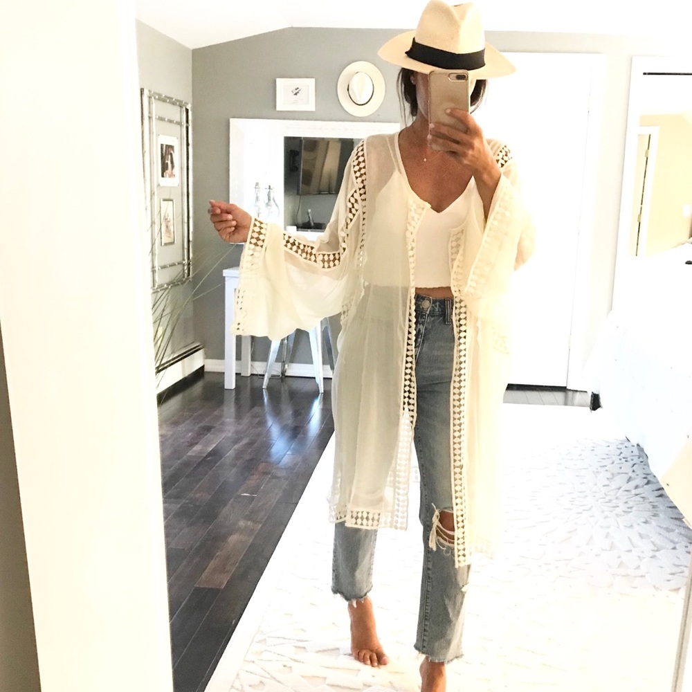 Badgley Mischka white kimono size XL